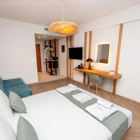 Konpolis - Adults Only Over 12 *