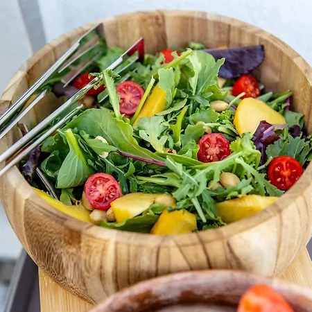 Konpolis - Adults Only Over 12 *