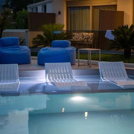 Konpolis - Adults Only Over 12 * אספרובלטה