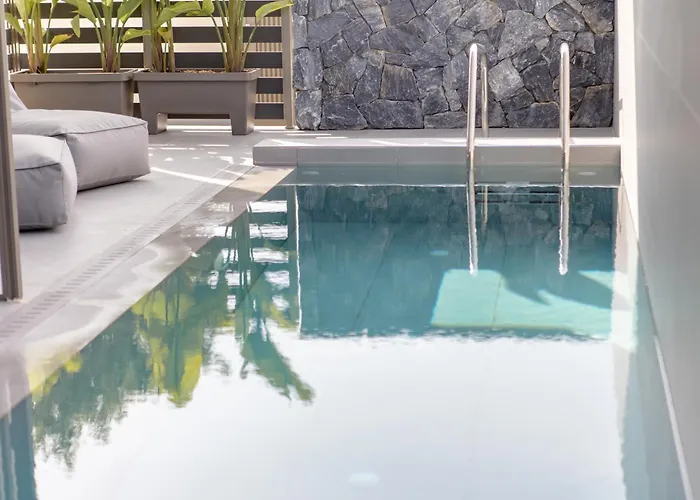 Konpolis - Adults Only Over 12 *