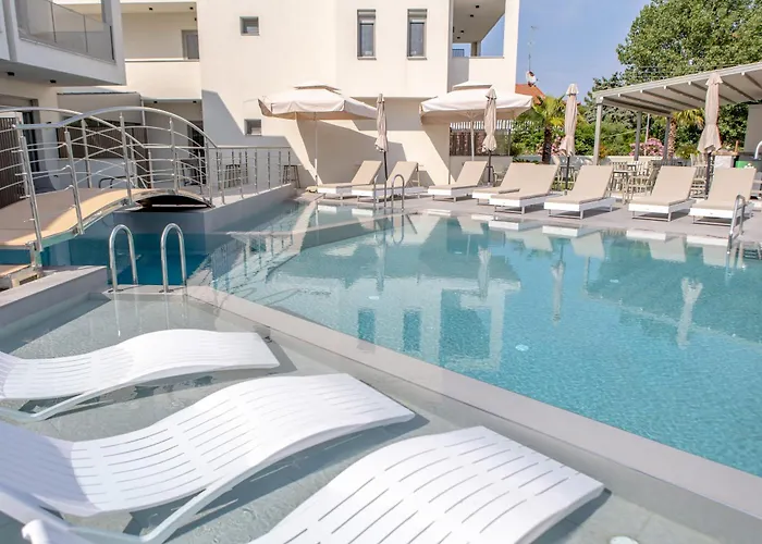 Konpolis - Adults Only Over 12 * Asprovalta